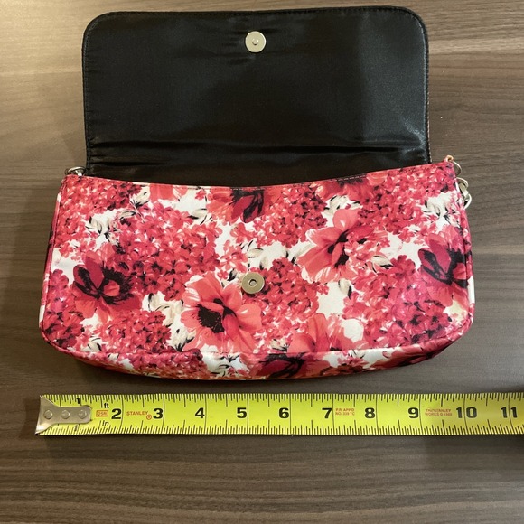 White House Black Market Pink Rose Floral Fabric Purse Clutch Bag Red Chain - Picture 6 of 6